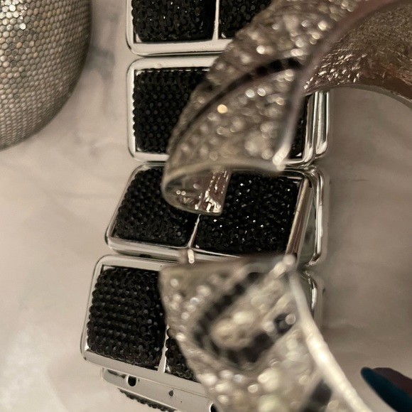 “3 BRACELETS (plus free choker) - Picture 4 of 12